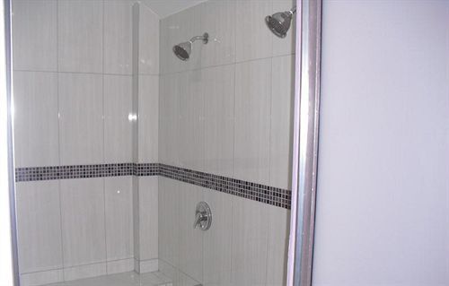 Piarco Village Suites Exteriör bild