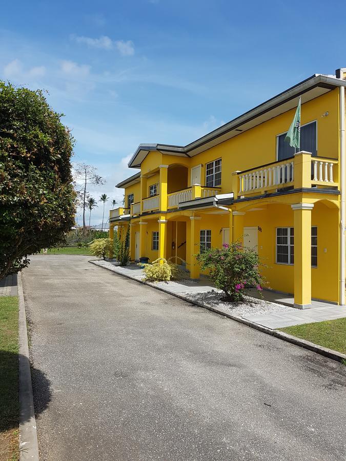 Piarco Village Suites Exteriör bild